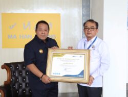 Gubernur Arinal Djunaidi Terima Penghargaan Dari PT. Taspen (Persero) Kantor Cabang Bandar Lampung