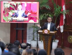 Semnas Implikasi Ciptaker FH Unila Hadirkan Menteri Investasi RI