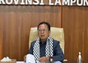 Jalan Rusak, Pemuda Lampung Tengah Ngadu ke Mingrum
