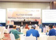 Warek Unila Dr Suripto Dwi Yuwono Buka Pelatihan dan Penyamaan Persepsi Reviewer