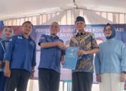 Mantan PJ Bupati Pringsewu Menerima Surat Tugas Konsulidasi Calon Bupati Dari partai Demokrat