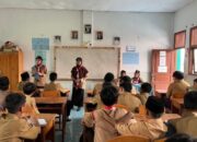 Keseruan Maya Belajar Pramuka di Kampus Mengajar