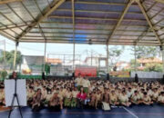 Coach Priska Sahanaya Gelar Workshop Public Speaking Bersama PRONAS, SINOTIF, dan UOB di SMP Katolik Sang Timur