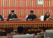 Wakil Ketua I DPRD Lamsel Agus Sartono Pimpin Rapat Paripurna Penyampaian LKPJ TA 2023